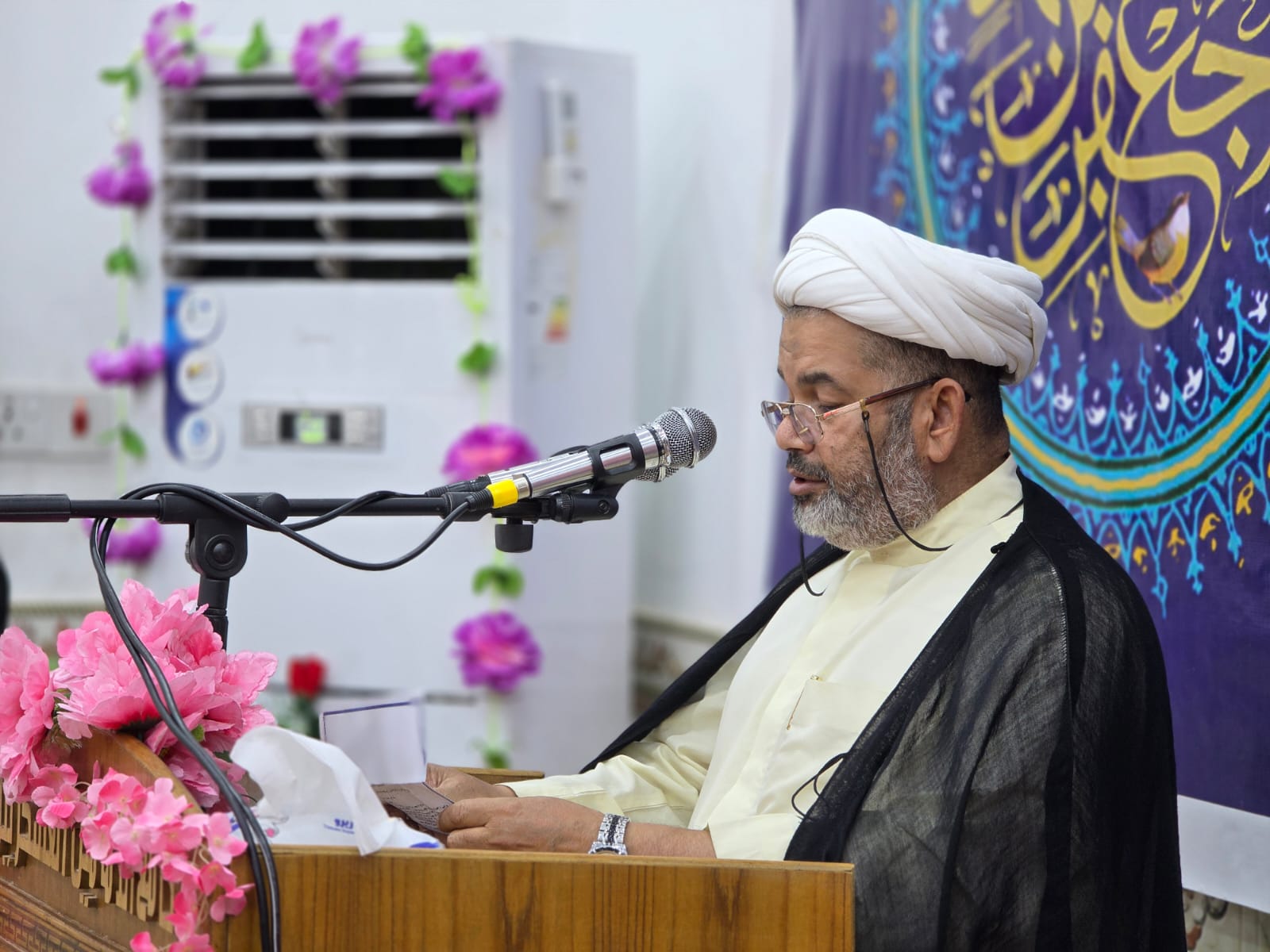 عنوان المقال/ { شرف العلم و فضل العلماء}